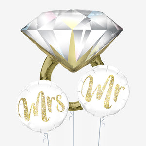 Giant Ring: Mr & Mrs Balloons